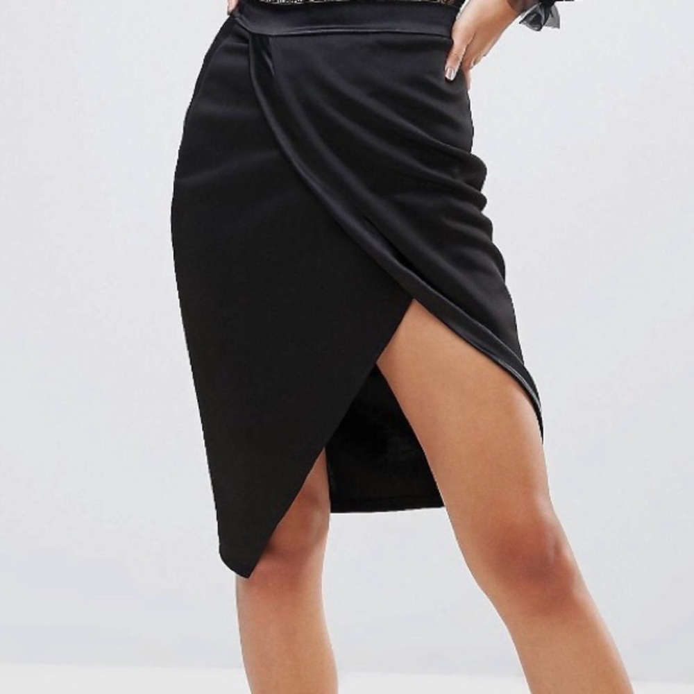 Black Club L Skirt